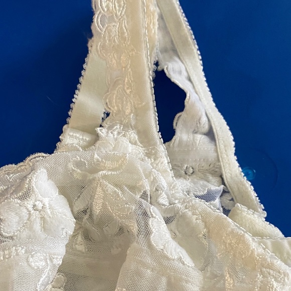 Felina White Lace Bra - Picture 15 of 16